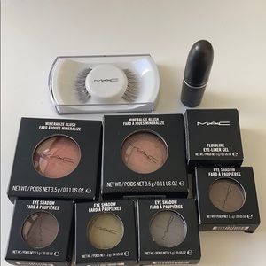 Cranberry eye shadow